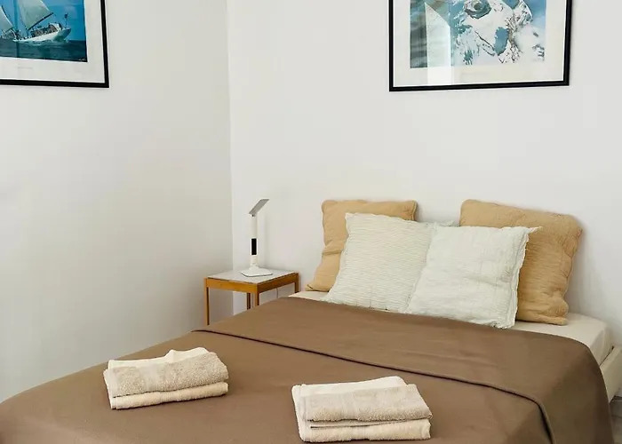 Lumineux « judee » * Peyruis